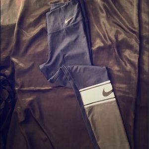 Nike leggings